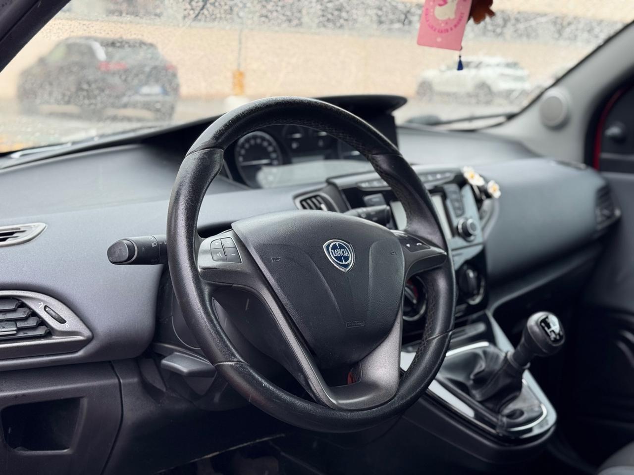 LANCIA YPSILON 1.3 MTJ 95 CV NEO PATENTATI 2016