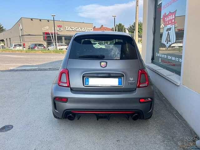 Abarth 595 1.4 Turbo T-Jet 180 CV Esseesse
