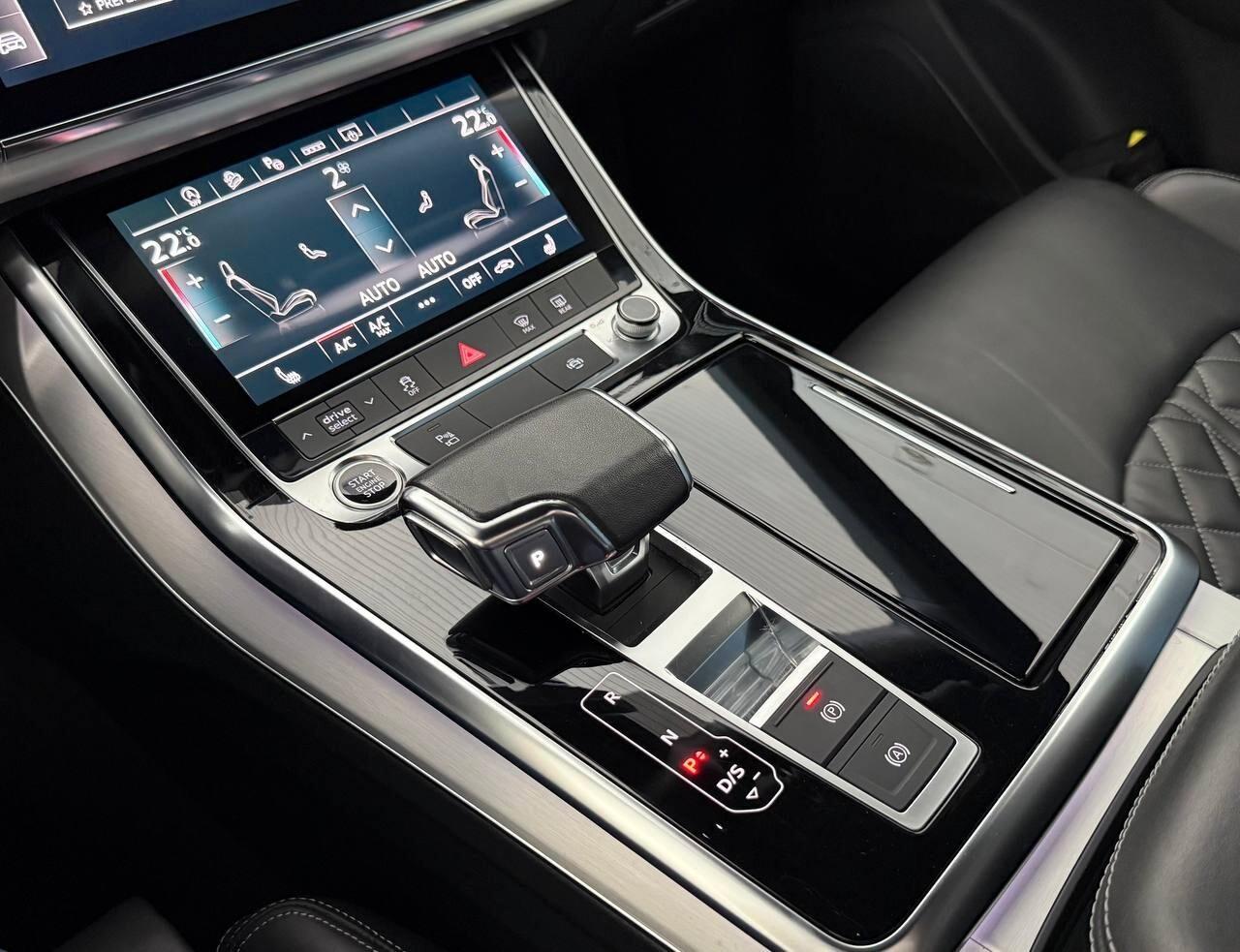 AUDI Q8 50 TDI MHEV 286 CV 4WD MOD. S-LINE