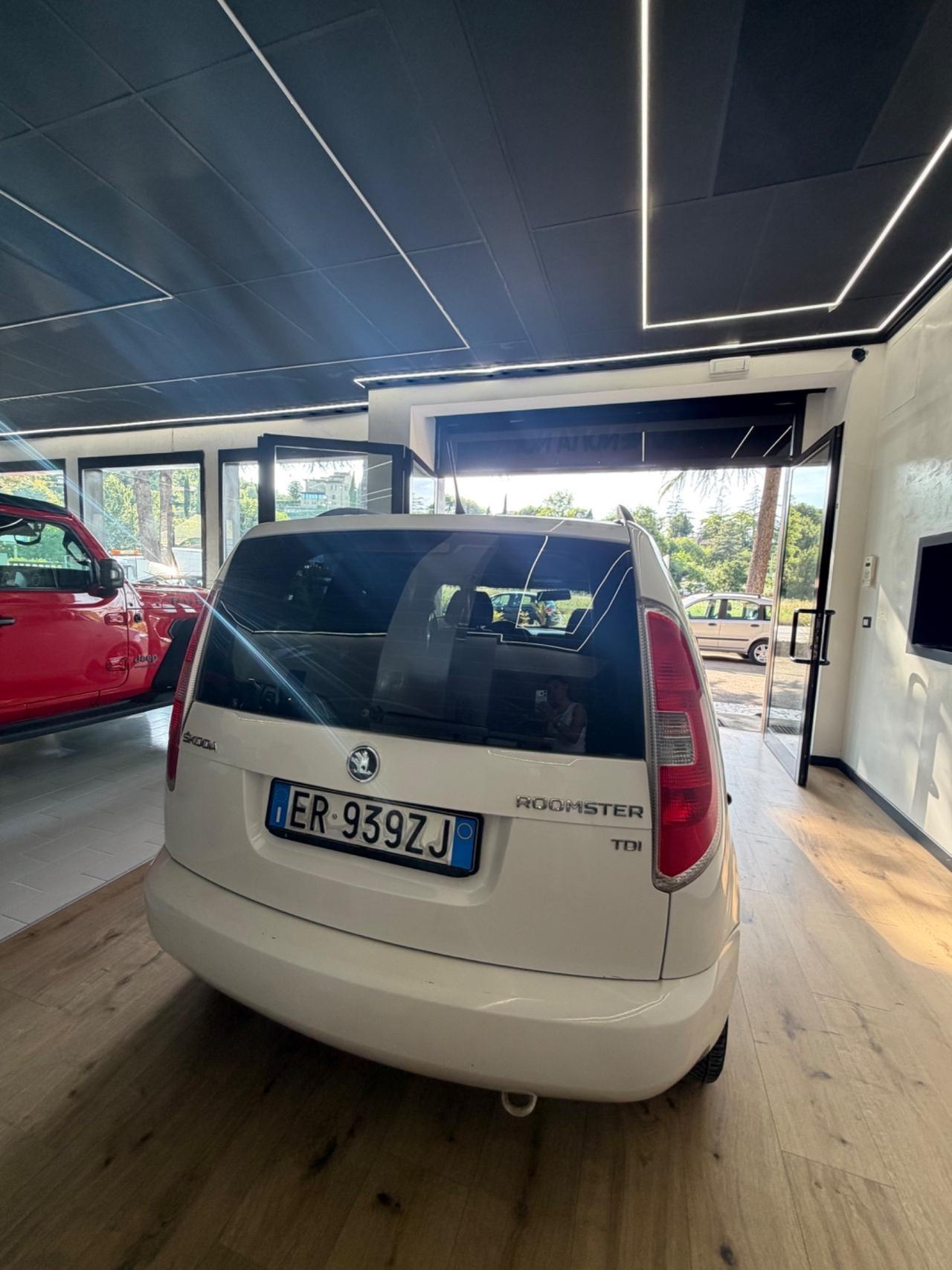 Skoda Roomster 1.6 TDI CR 90CV Noire