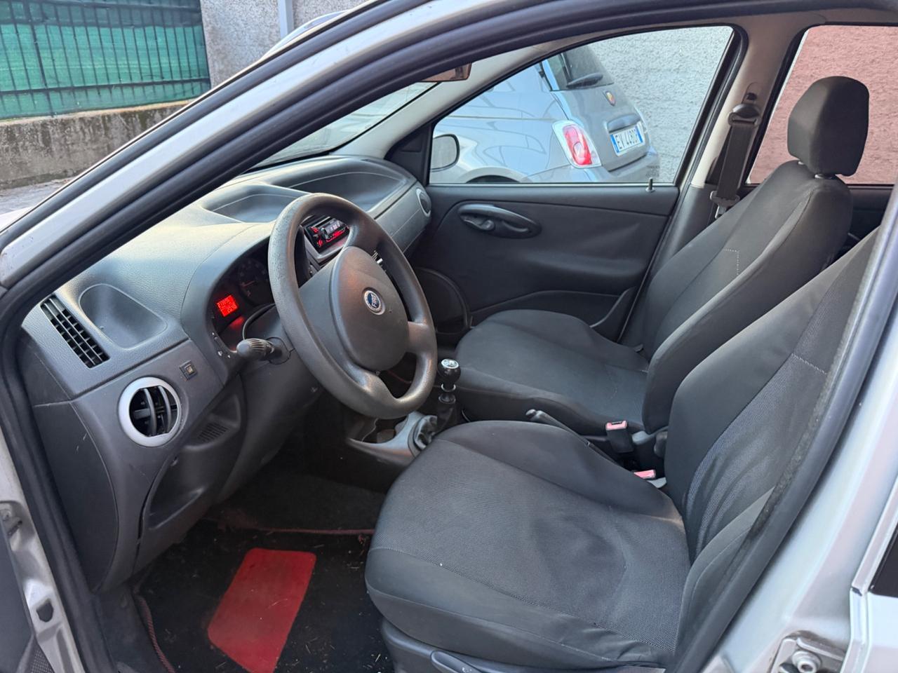 Fiat punto 1.2 benzina 44kw euro4 neopatentati