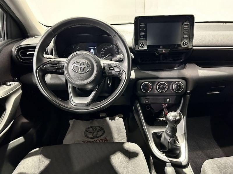 Toyota Yaris Yaris 1.0 5 porte Active + SENSORI DI PARCHEGGIO ANTERIORI