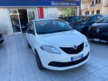 Lancia Ypsilon 1.2 69 CV 5 porte S&S Gold