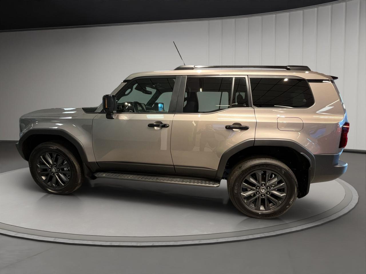 Toyota Land Cruiser 2.8 d-4d Lounge awd auto