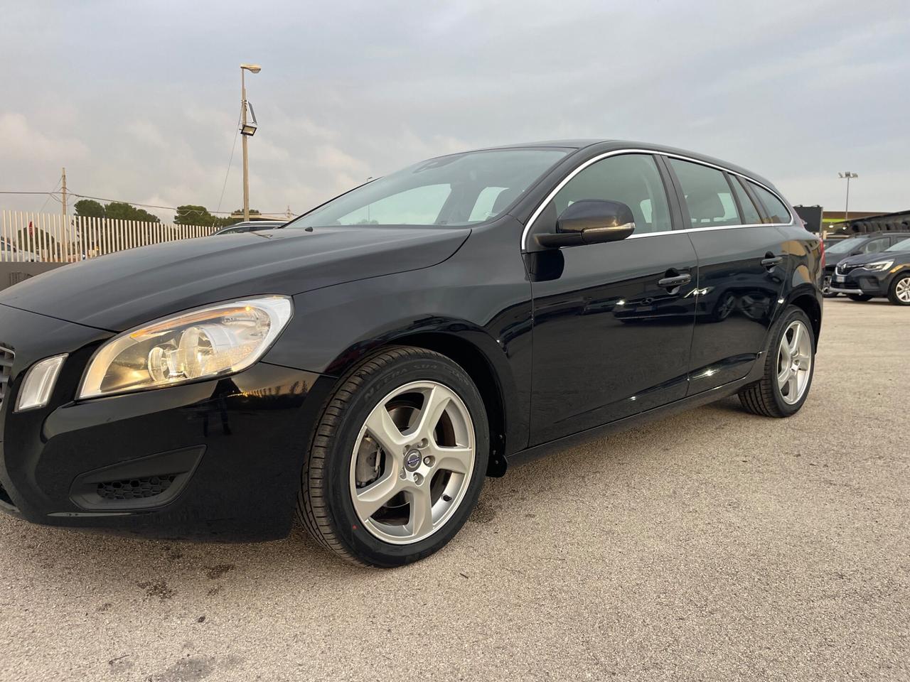 VOLVO V60 2.0 D3 GEARTRONIC FULL MY13 95800KMMM