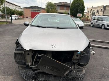 Peugeot 308 BlueHDi 100 S&S Business