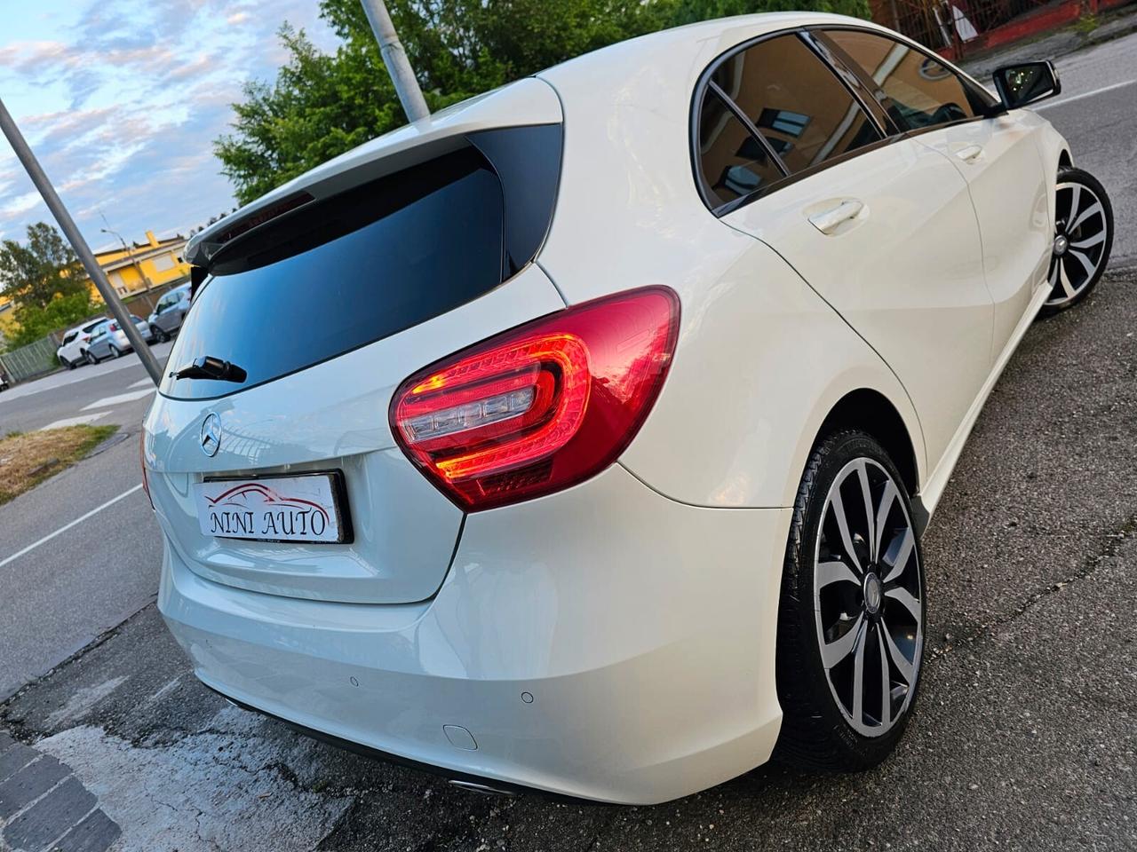 Mercedes-benz A 200 CDI 136cv Sport*Pelle*Bi-Xeno*18*Camera*