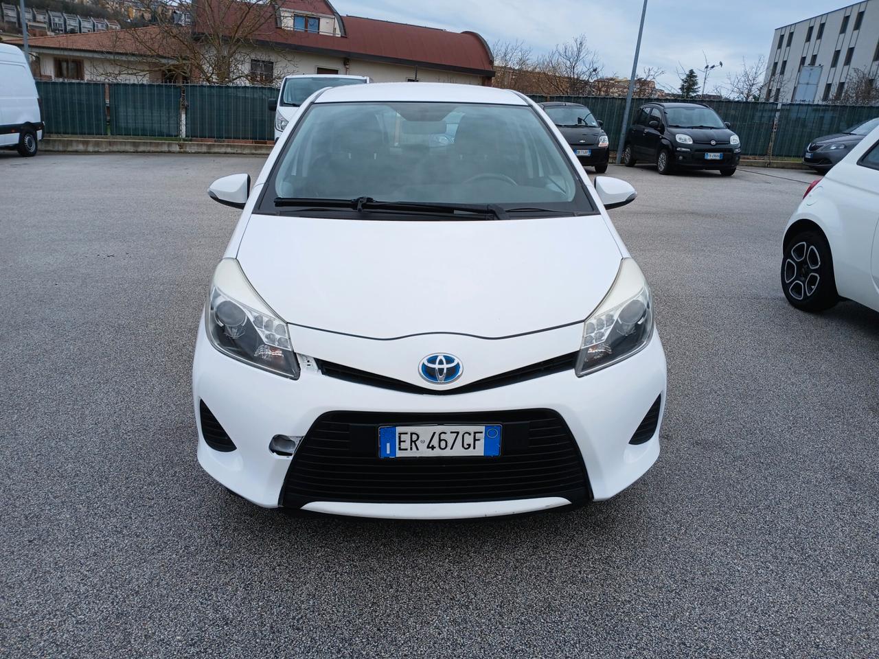 TOYOTA YARIS 1.5 HYBRID 5P LOUNGE BENZINA AUTO