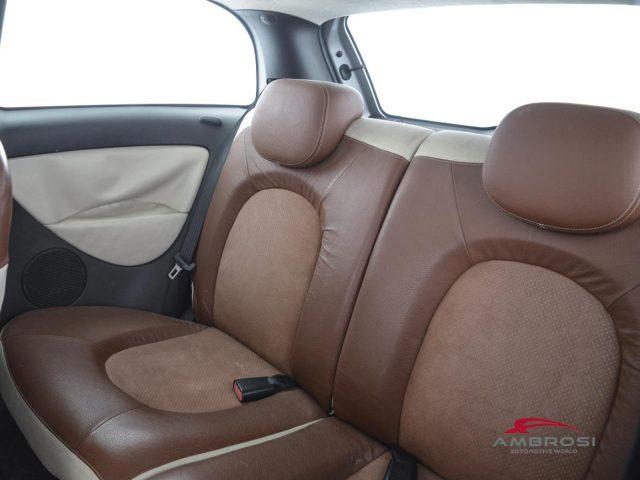 LANCIA Ypsilon 1.3 MJT 90 CV Oro Bianco - PER OPERATORI DEL SETTO