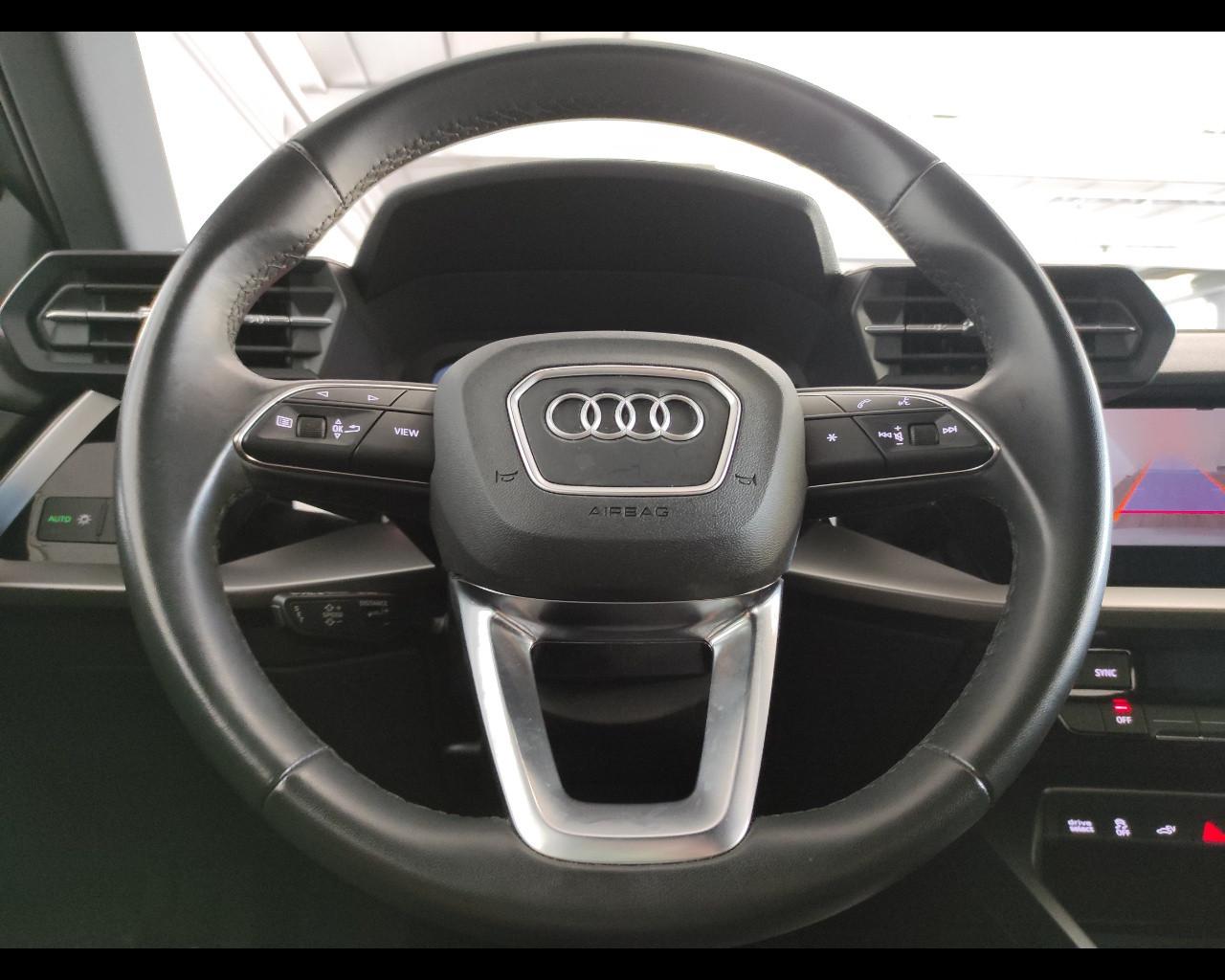 AUDI A3 4ª serie - A3 SPB 40 TFSI e S tronic Business