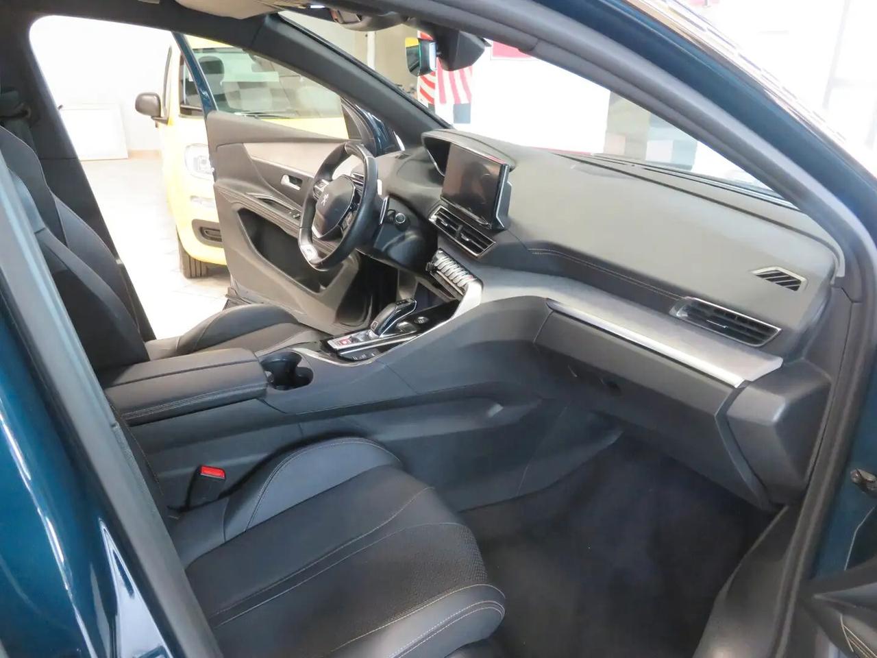 Peugeot 3008 BlueHDi 130 S&S EAT8 GT