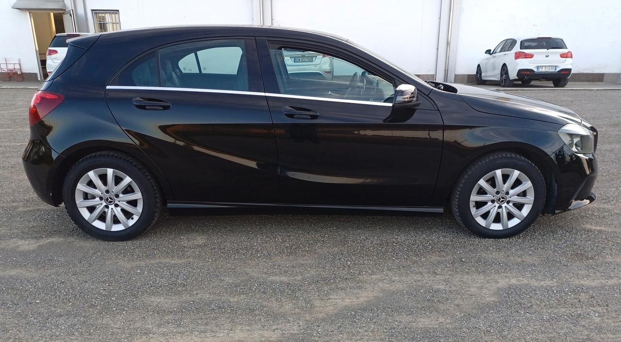 Mercedes-benz A 160 d Automatic Premium