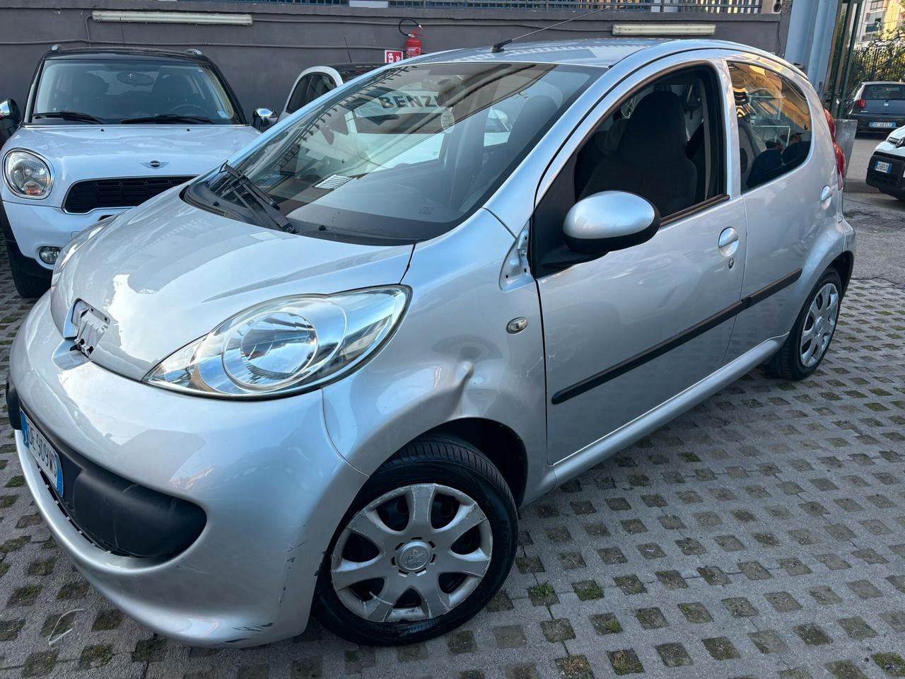 Peugeot 107 1.0 68CV 3p. Sweet Years