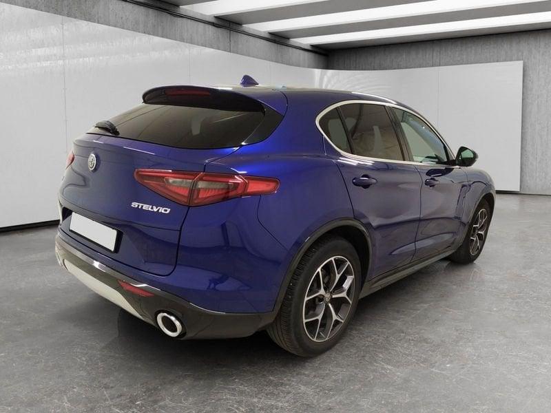 Alfa Romeo Stelvio 2.2 t Executive Q4 190cv auto