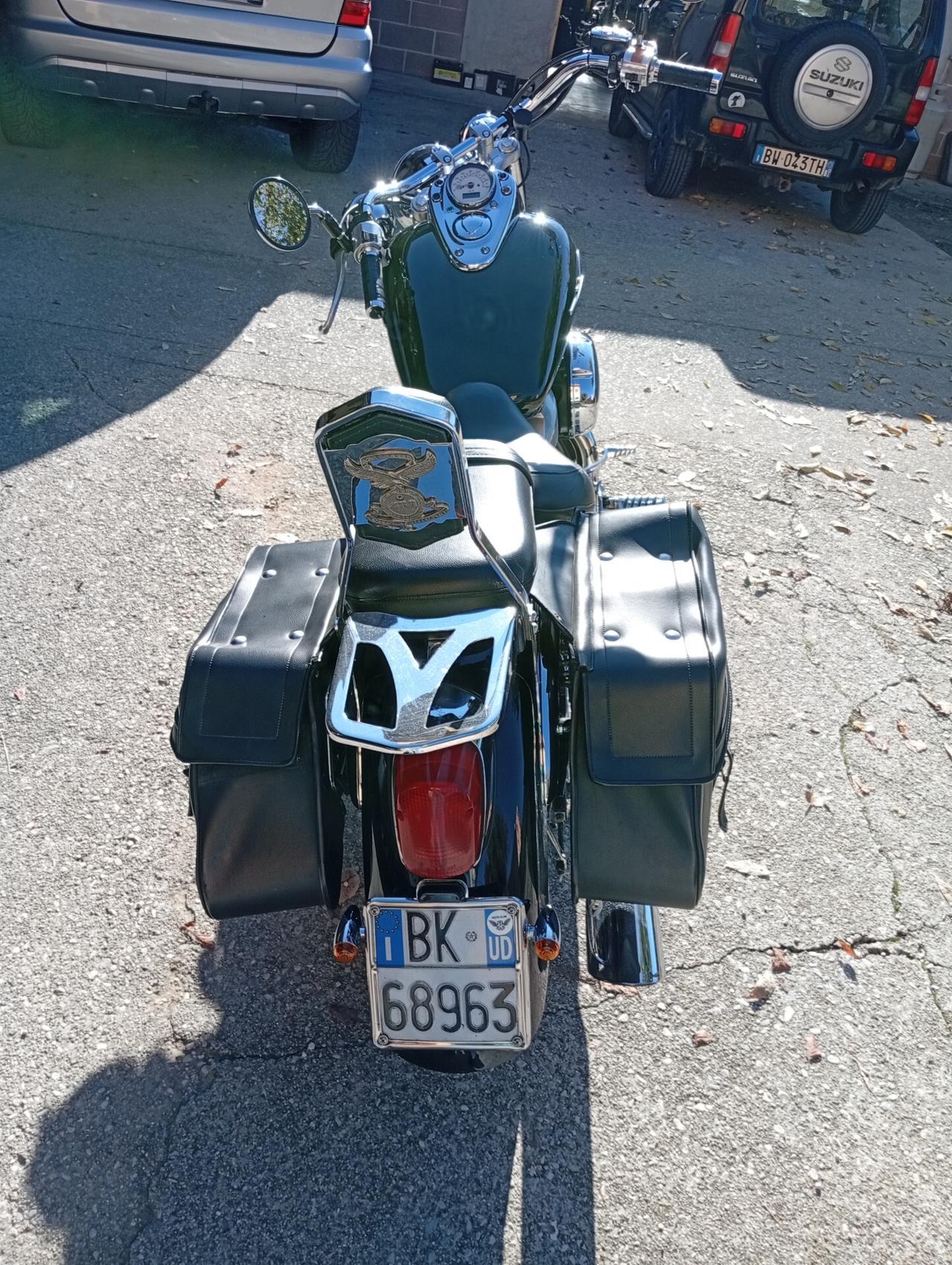 Honda VT 750 Shadow pronta a viaggiare