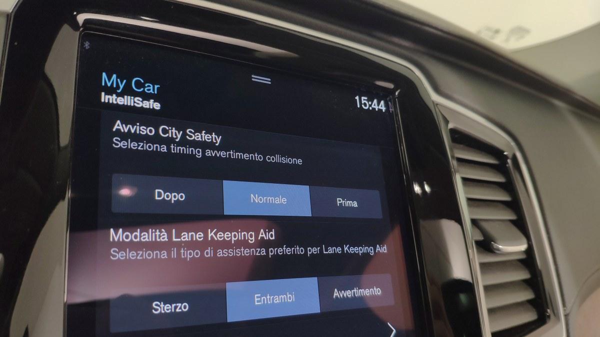 VOLVO Xc90 B5 Mild Hybrid (D) Awd Geartronic 7 Posti Inscription