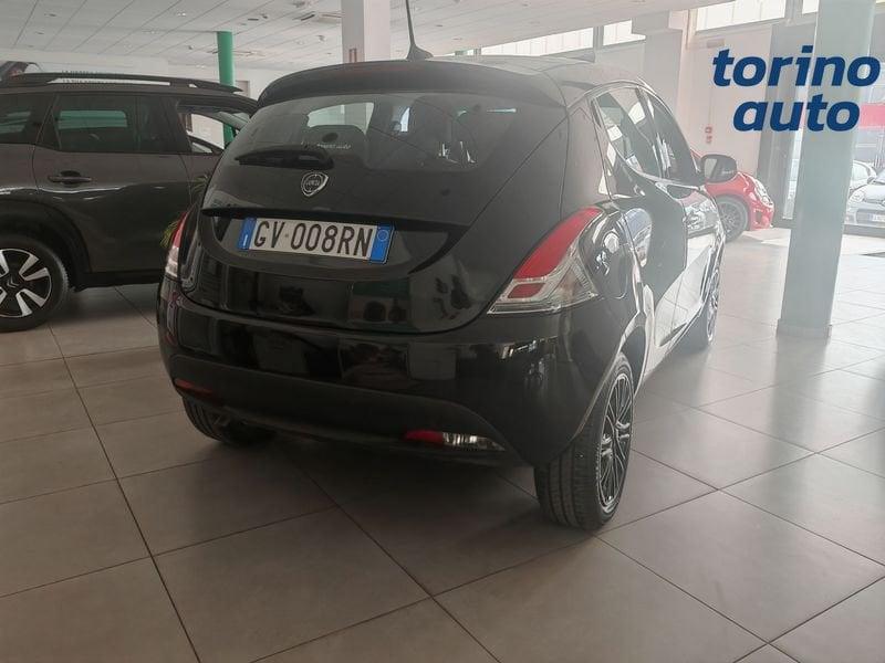 Lancia Ypsilon 1.0 FireFly 5 porte S&S Hybrid Gold