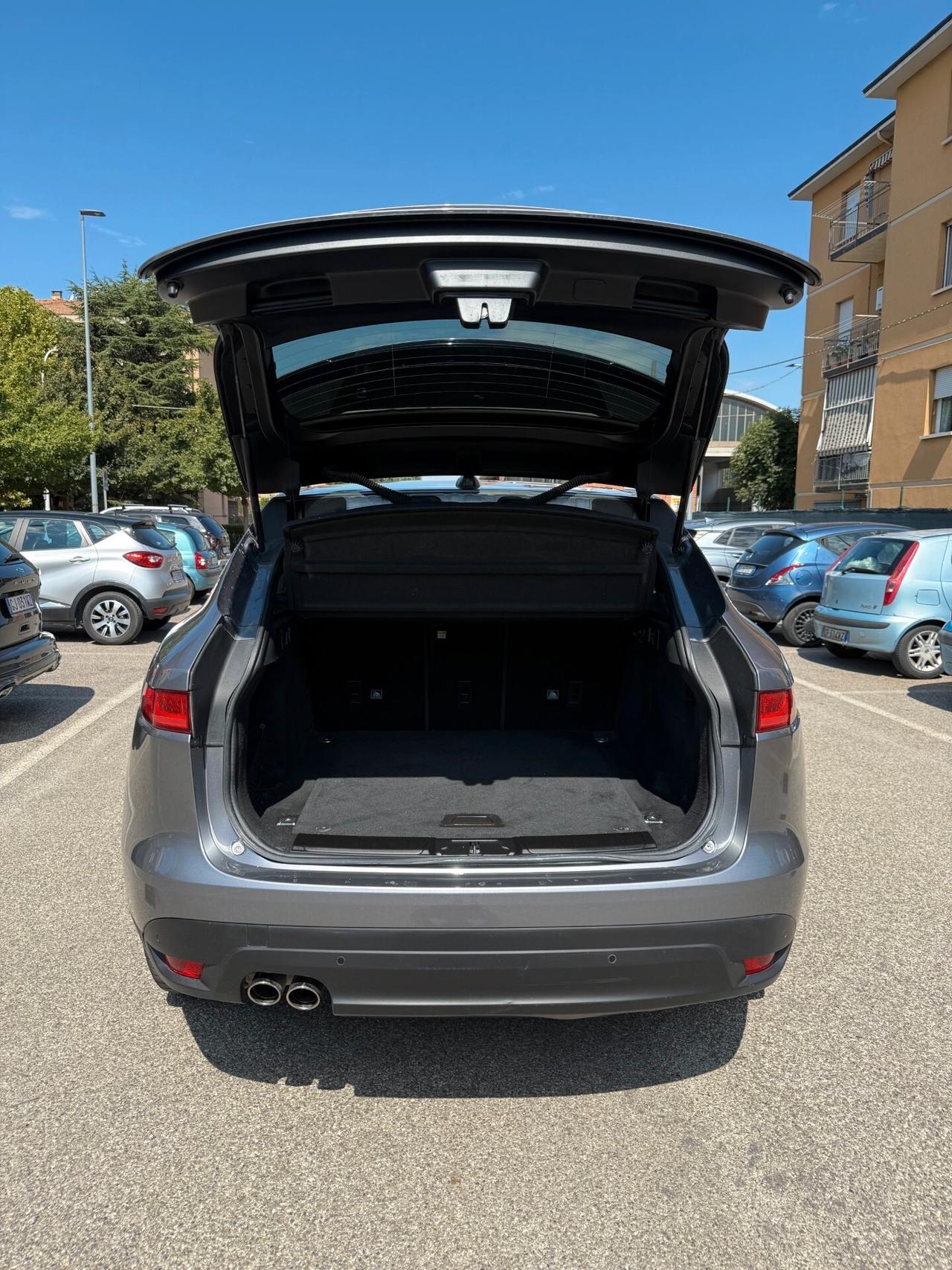 Jaguar F-Pace 2.0d - 4X4 - NAV. - PELLE - 12 MESI DI GARANZIA -