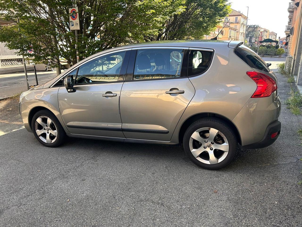 Peugeot 3008 123.000km tagliandati