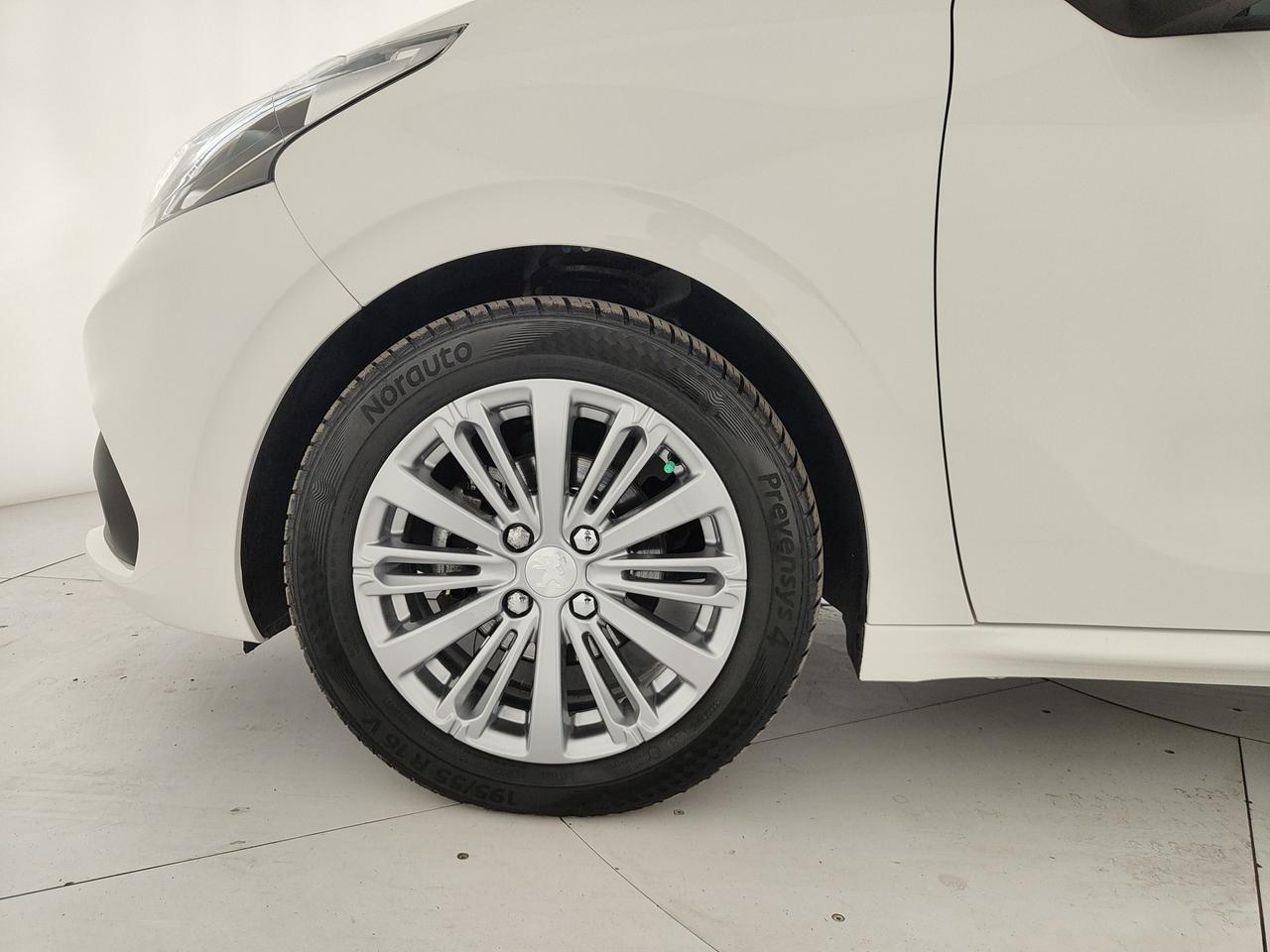 PEUGEOT 208 5p 1.2 puretech Active s&s 82cv neopatentati