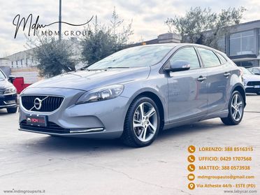 VOLVO V40 D2 Geartronic R-design Momentum