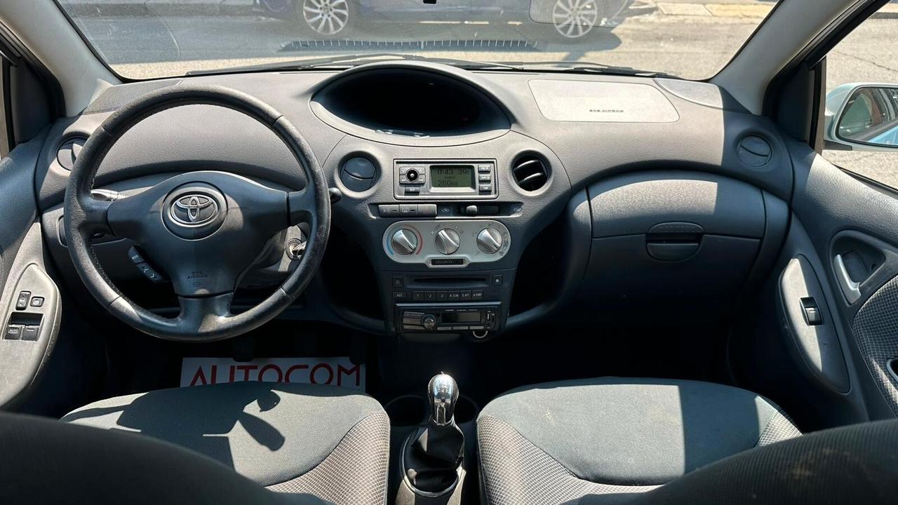 Toyota Yaris 1.0i 16V cat 3 porte Sol