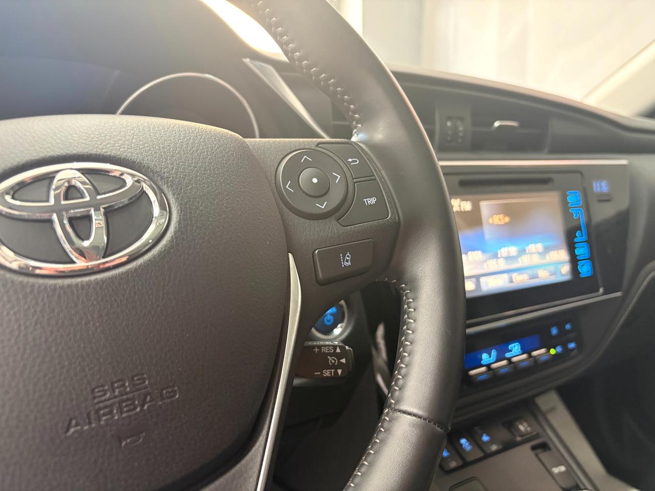 Toyota Auris 1.8 Full Hybrid 136cv Automatica Lounge FULL +Tetto - Berlina