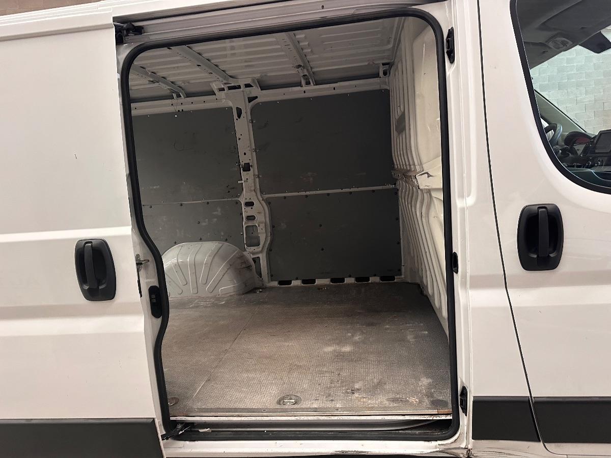 FIAT Ducato 30 2.2 Mjt 140cv PV Furgone -103kw