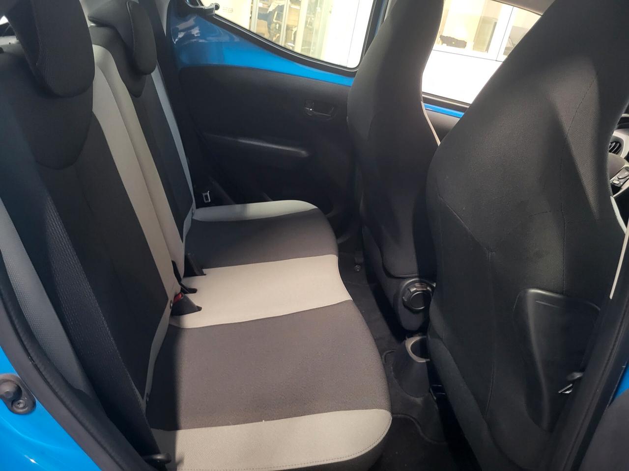 Toyota Aygo 1.0 VVT-i 69 CV 5 porte x-cool TSS MMT PREZZO REALE!!