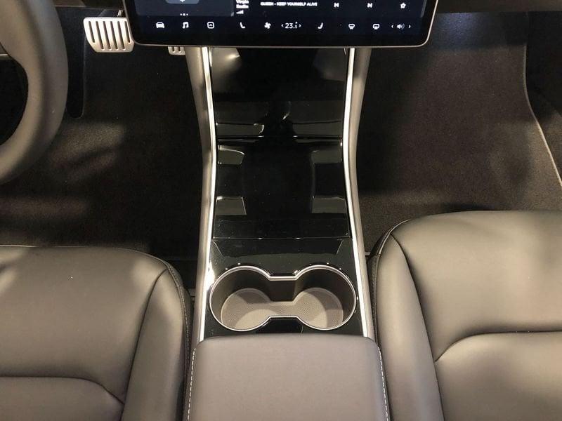 Tesla Model 3 Long Range Performance AWD