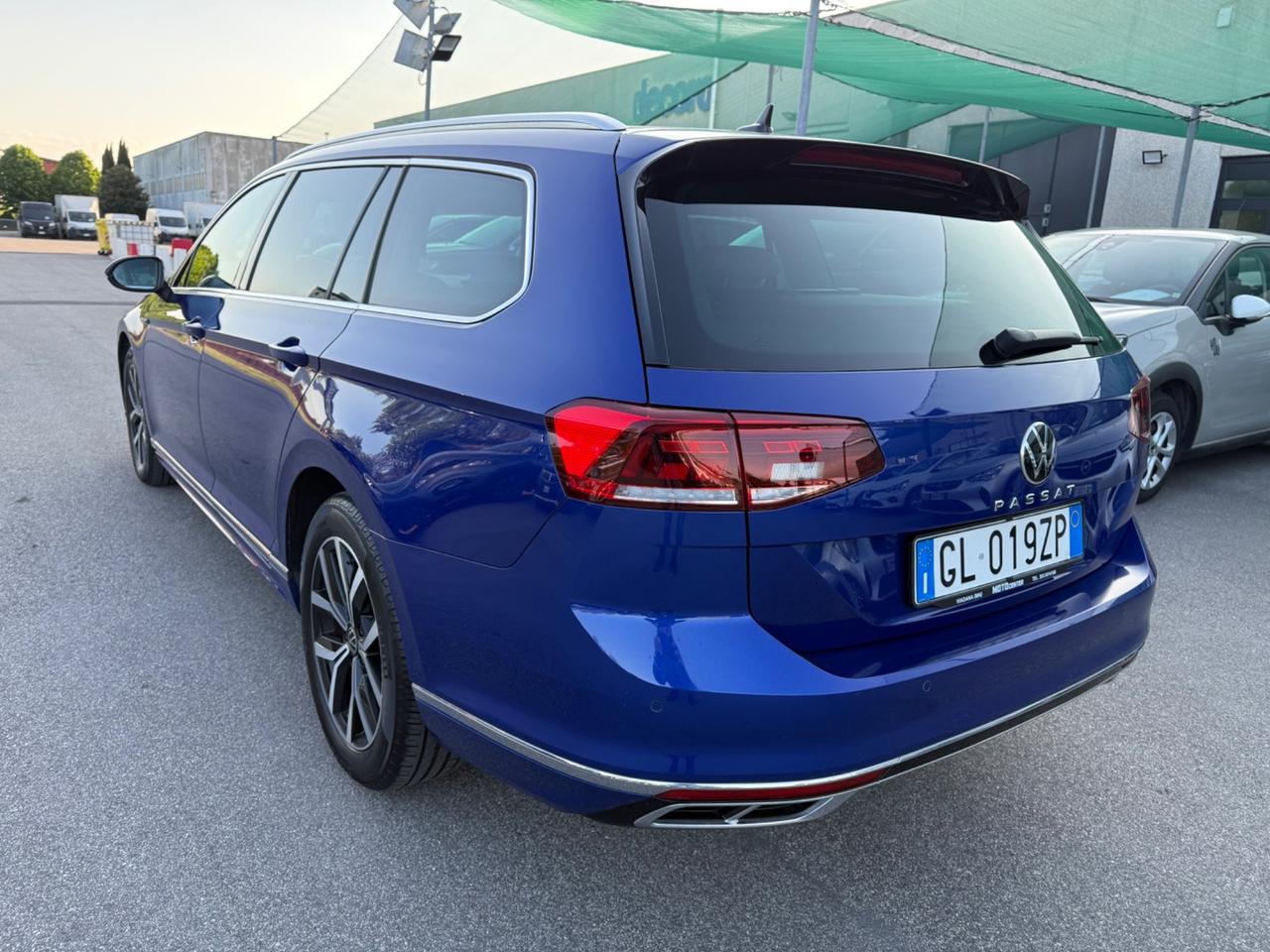 Volkswagen Passat Sw R LINE 2.0 200 CV DSG Executive