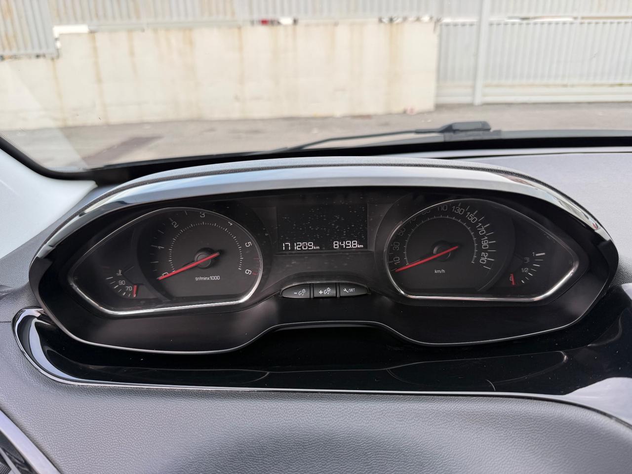 Peugeot 208 1.4 HDi 68 CV 5 porte Active