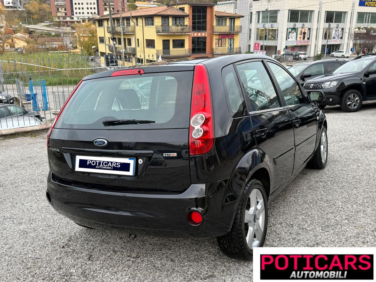 Ford Fiesta 1.5 TDCi 75CV 5