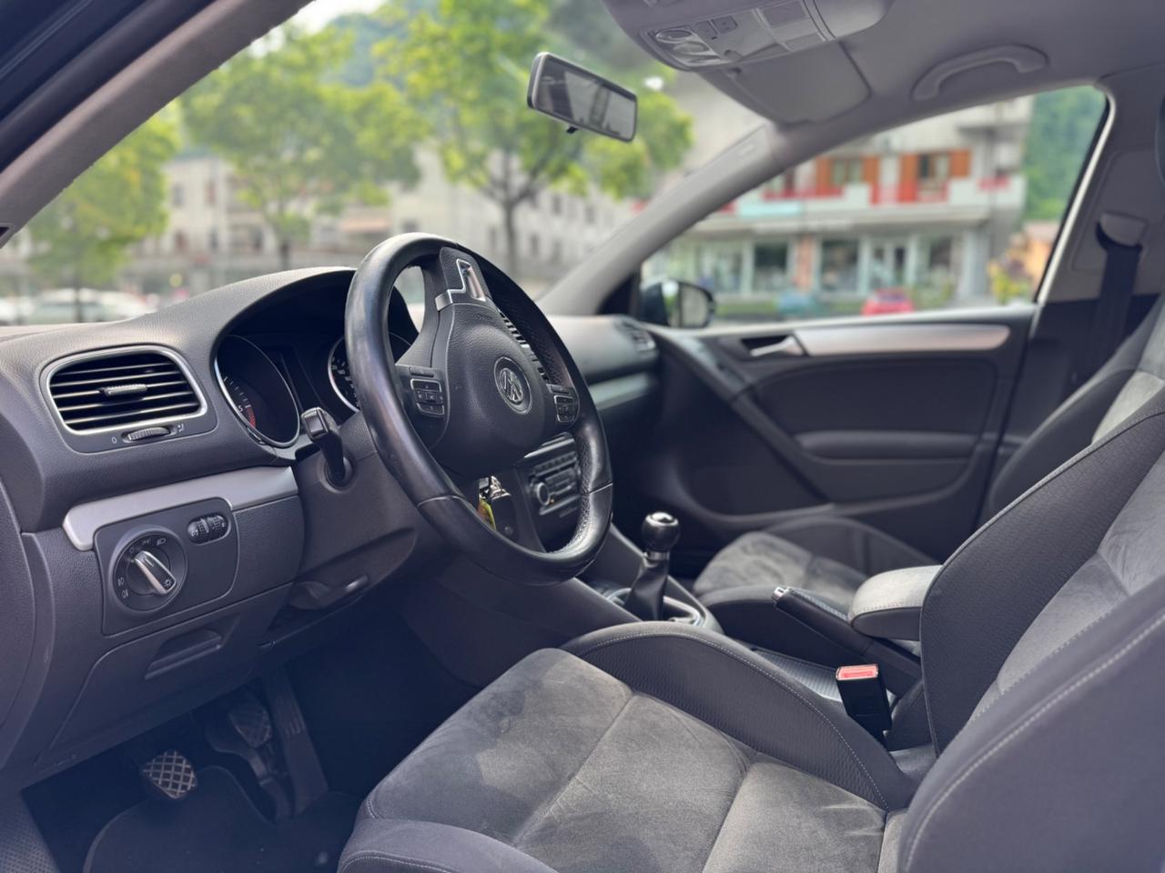 Volkswagen Golf 1.6 TDI DPF 5p. Highline