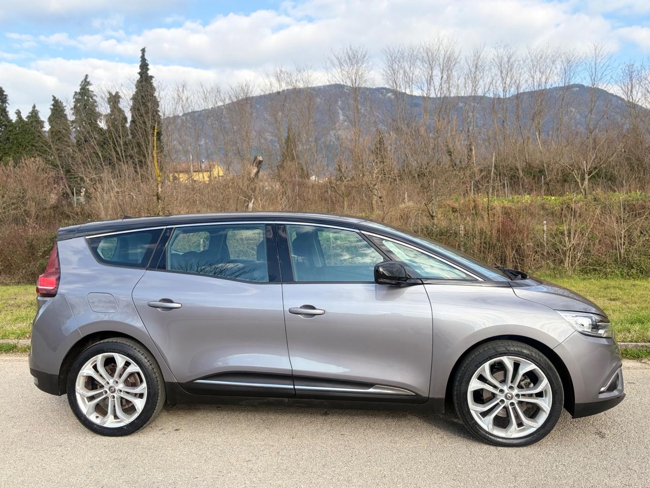 Renault Grand Scenic Blue dCi 120 CV Initiale Paris