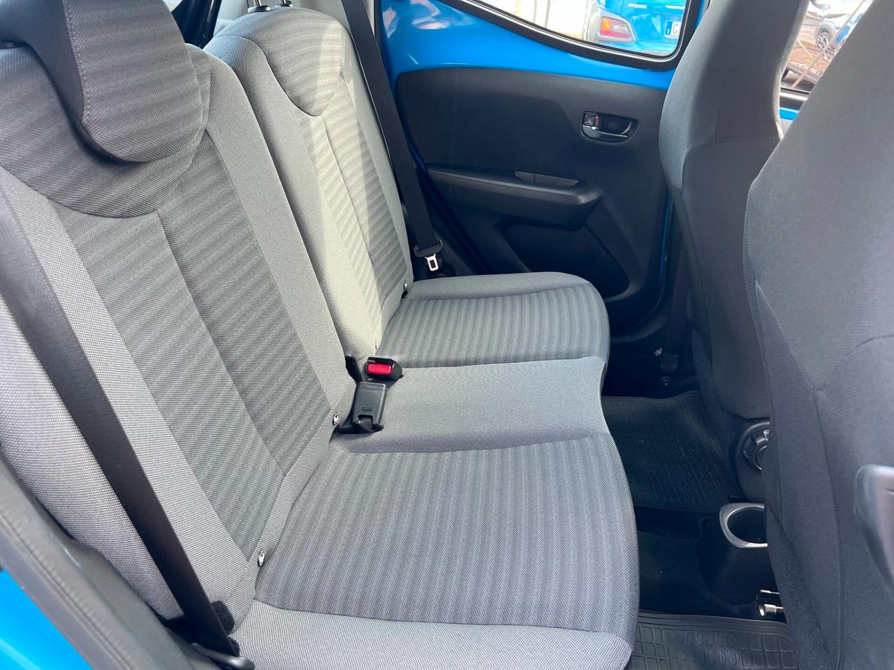 Toyota Aygo Connect 1.0 VVT-i 72 CV 5 porte x-clusiv