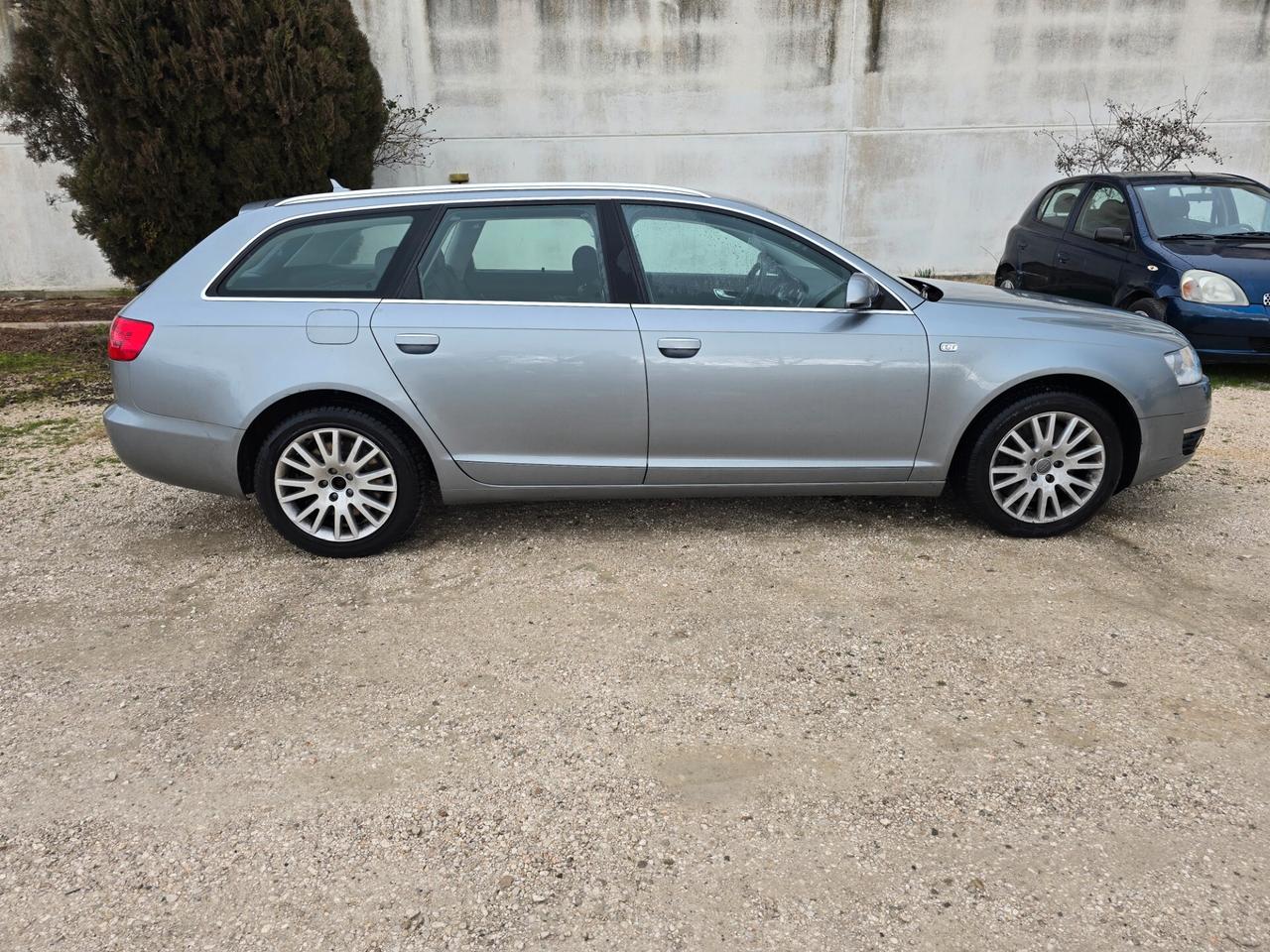 Audi A6 Avant 4.2 V8 FSI quattro 350cv