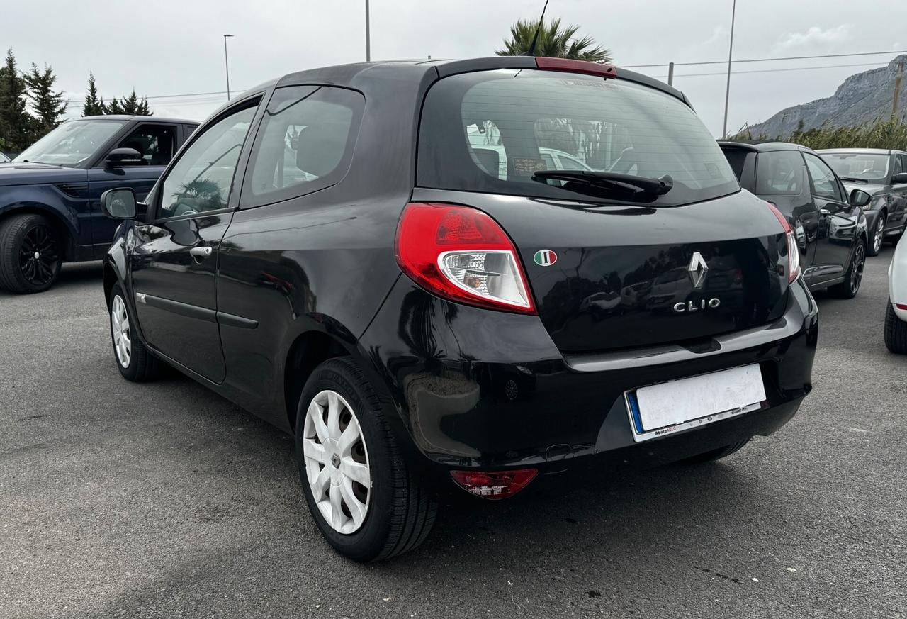Renault Clio 1.2 16V 3 porte Confort