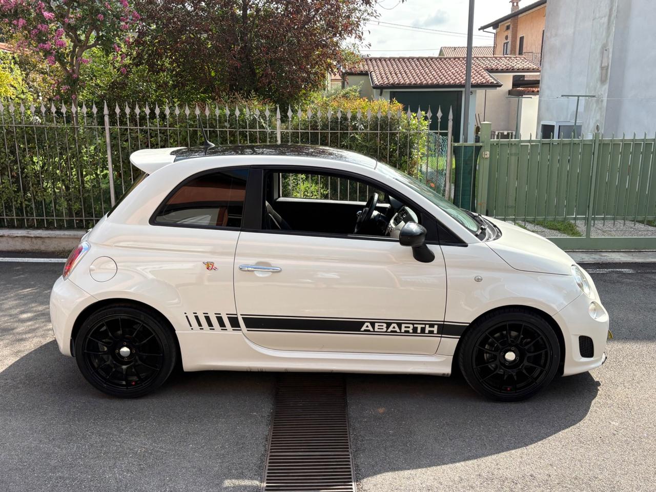 Abarth 500 1.4 Turbo T-Jet Custom