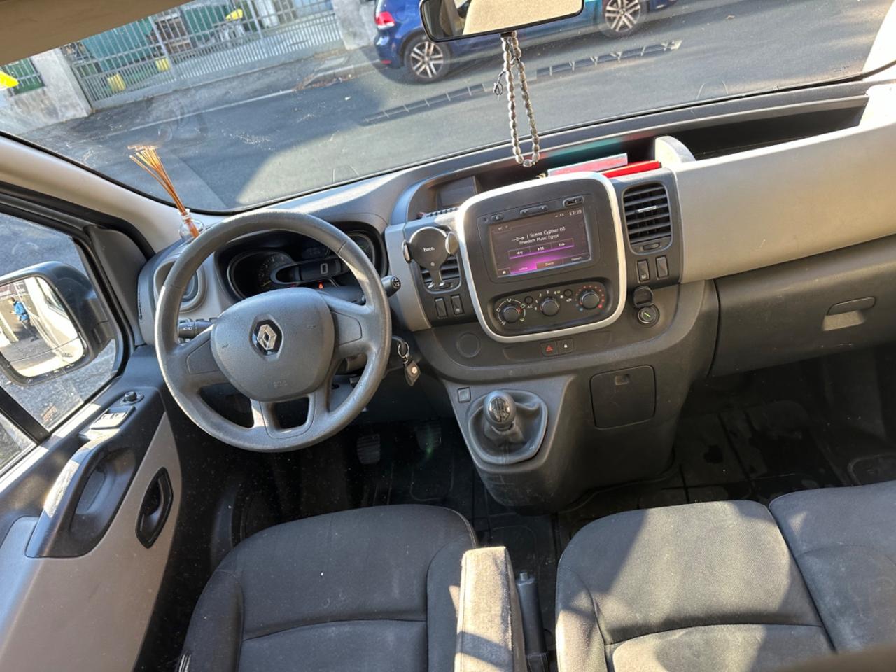 Renault 9 posti