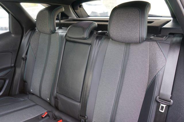 PEUGEOT 3008 Hybrid4 300 e-EAT8 GT