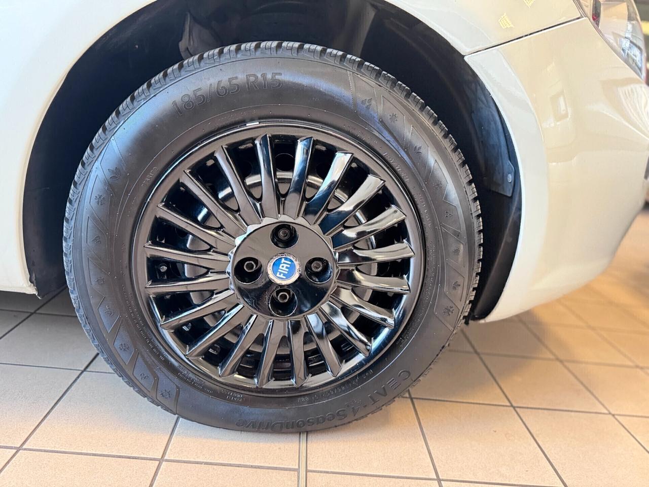 Fiat Punto 1.3 MJT II 75 CV 5 porte Street