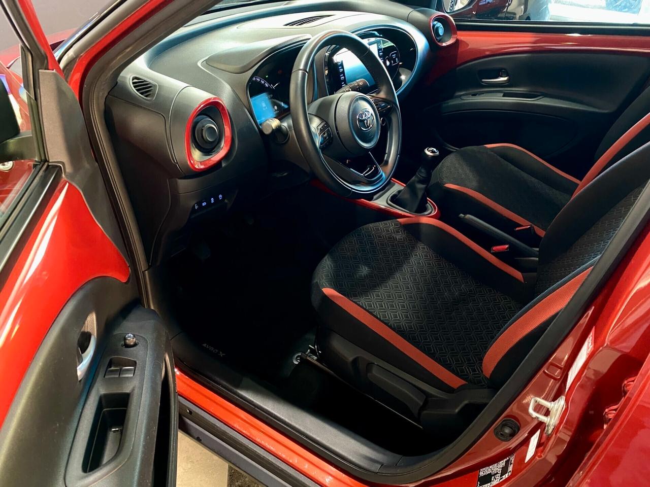 Toyota Aygo X 1.0 VVT-i 72 CV 5 porte Lounge-2022