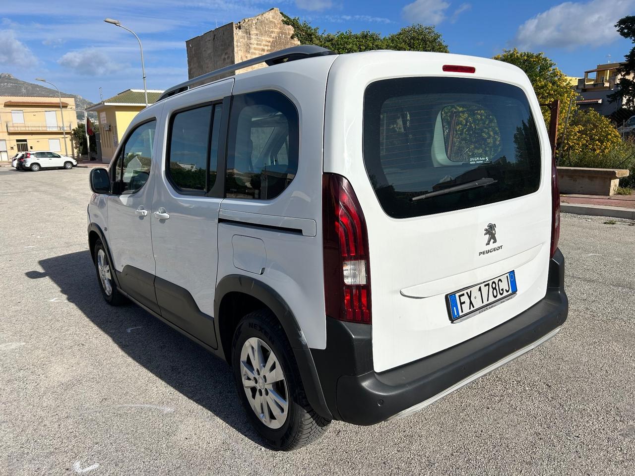 Peugeot Rifter BlueHDi 100 GT Line Standard