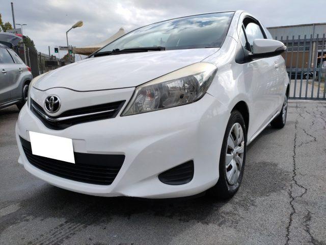 TOYOTA Yaris 1.0 Lounge 69 Cv Neo Patentati