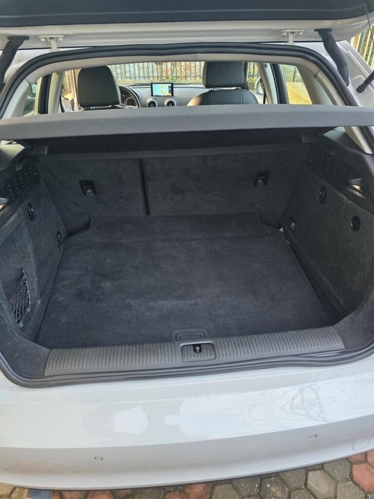 Audi A3 SPB 1.6 TDI clean diesel Ambition