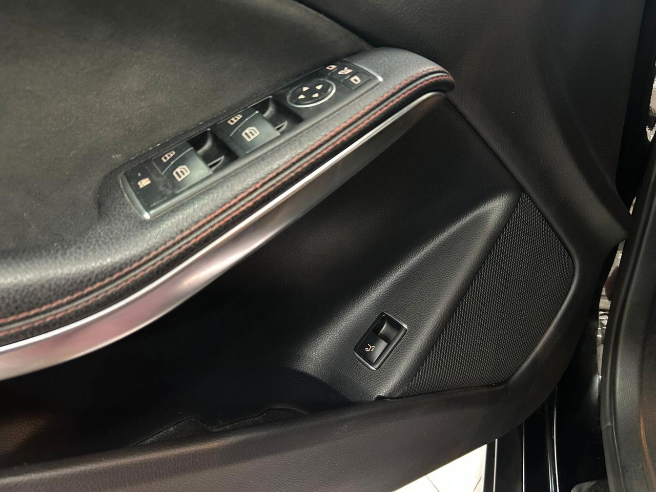 Mercedes-benz GLA 250 Auto 4Matic Premium AMG-Line