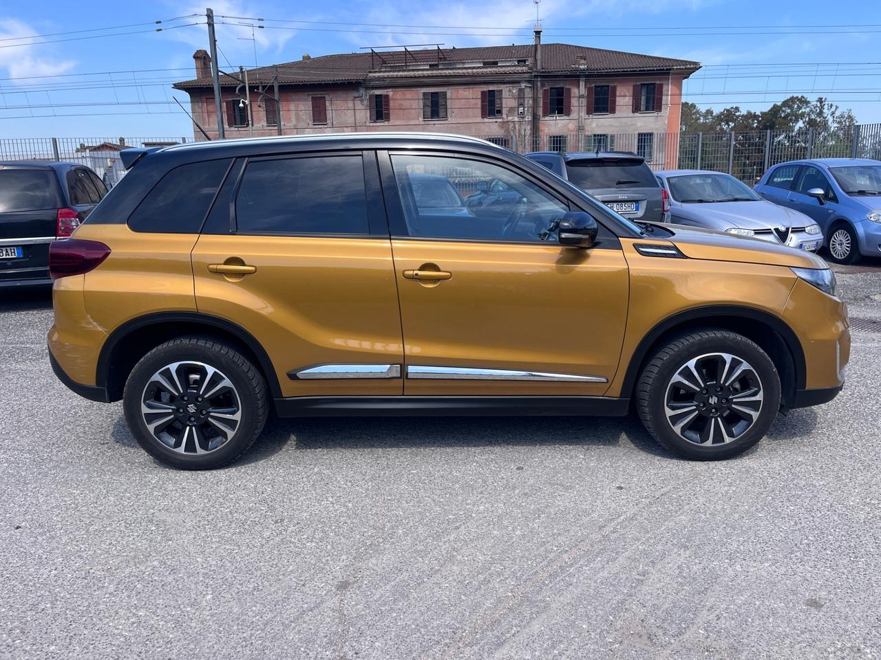 Suzuki Vitara 1.4 Hybrid Top