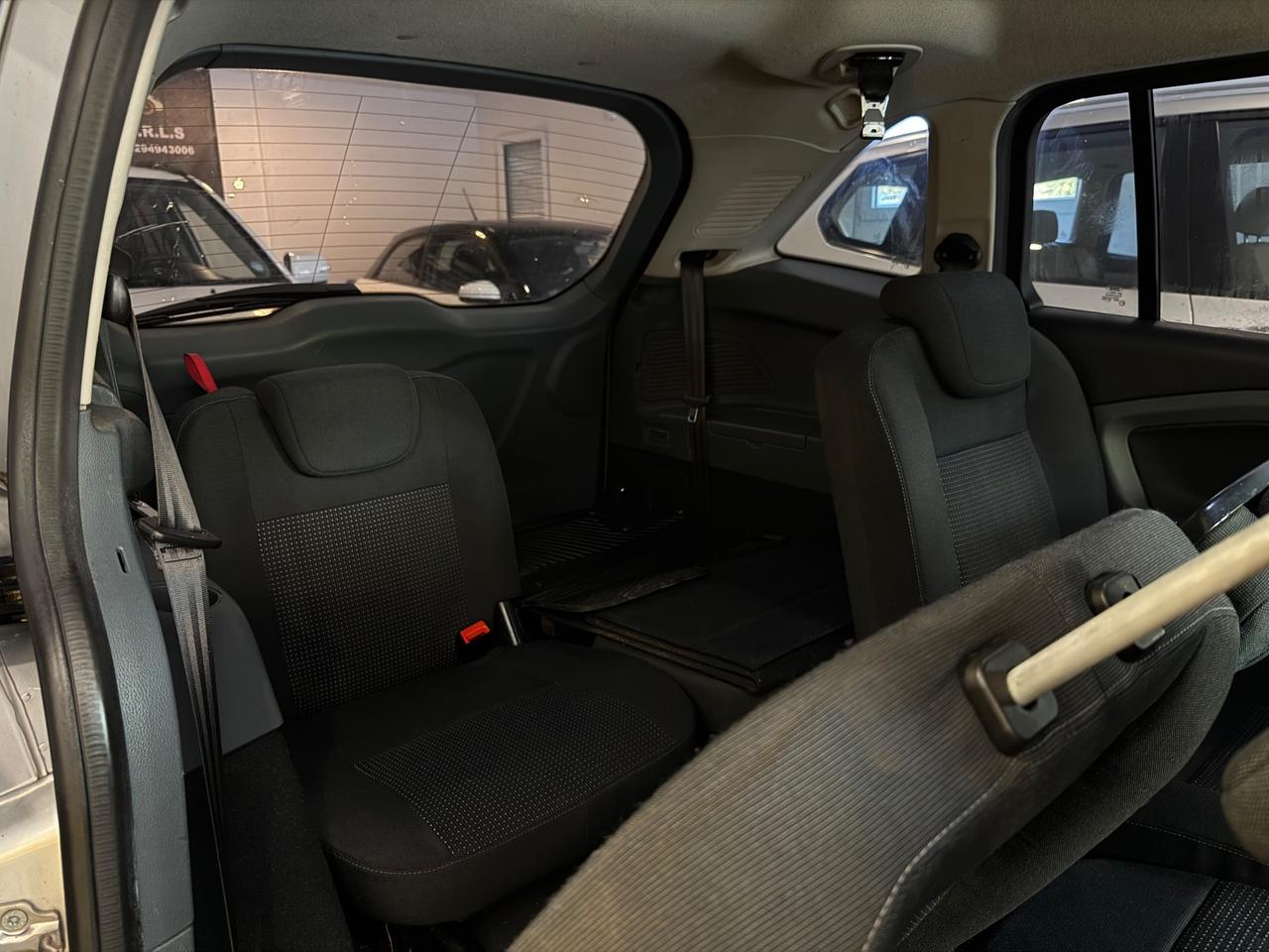 Ford C-Max 1.6d 7 POSTO 2012