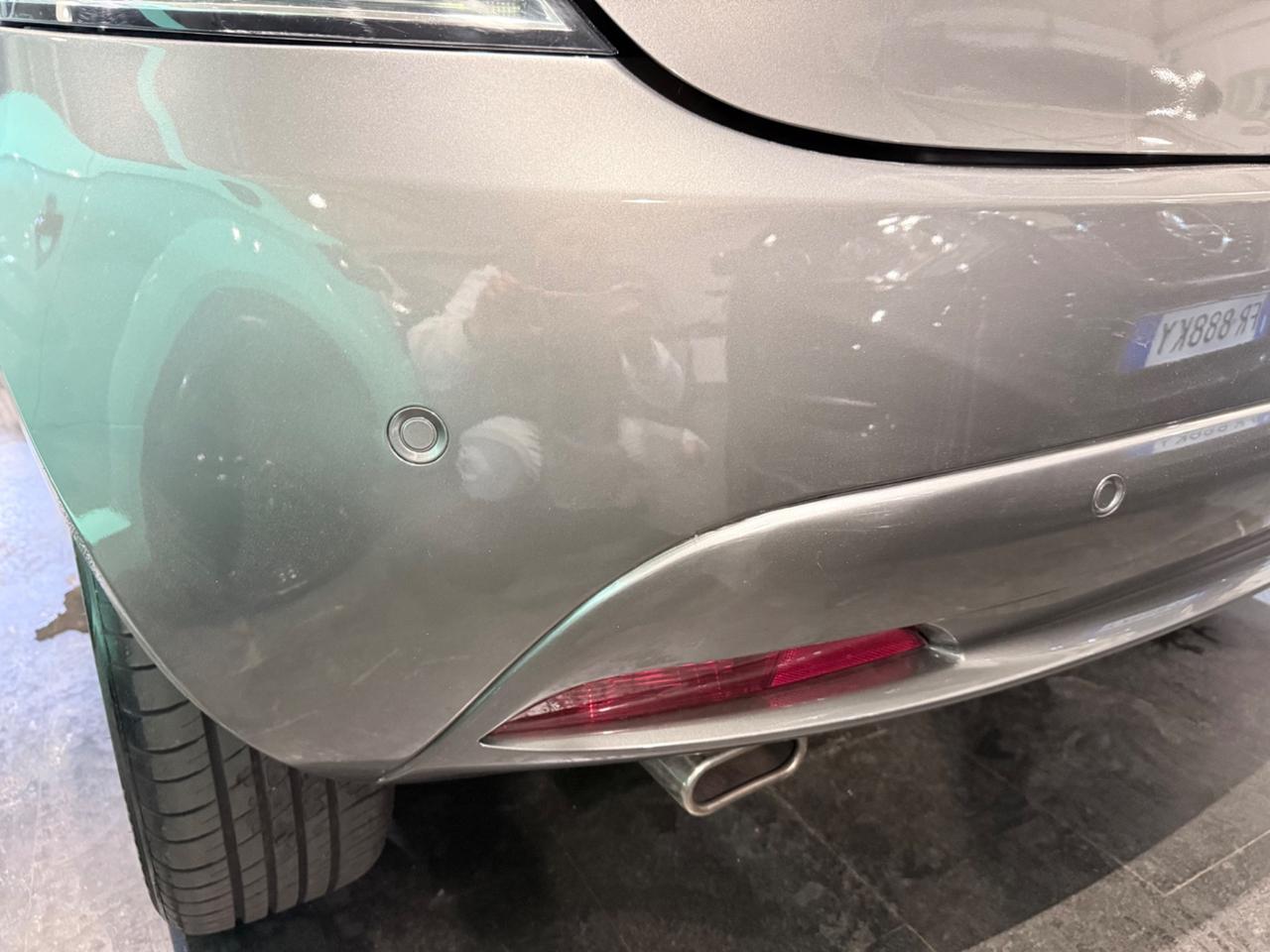 Lancia Ypsilon 1.0 FireFly 5 porte S&S Hybrid Ecochic UnYca